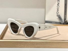 Picture of Balenciga Sunglasses _SKUfw53698281fw